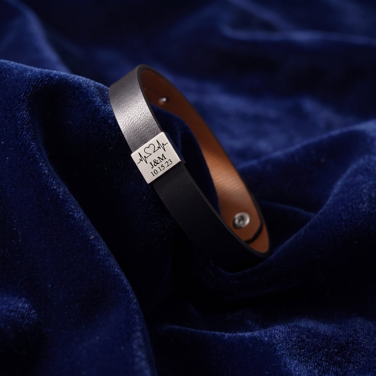 Engrave Anything Personalized Leather Bracelet 🤎